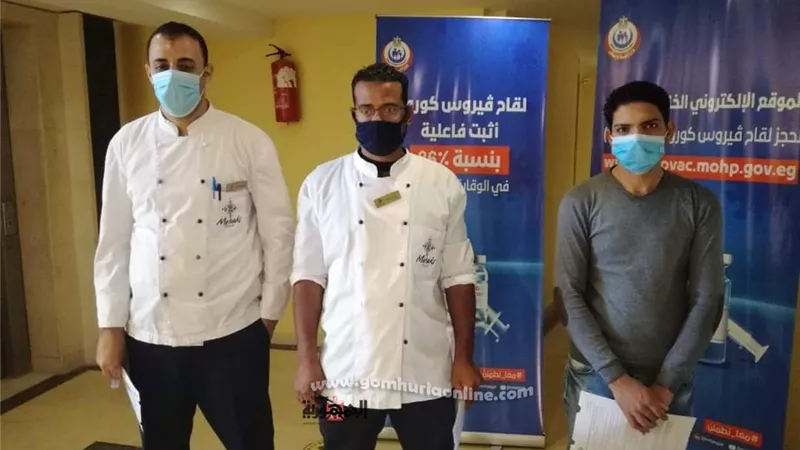 الانتهاء من تطعيم العاملين فى جنوب البحر الأحمر بفنادق سفاجا والقصير ومرسى علم