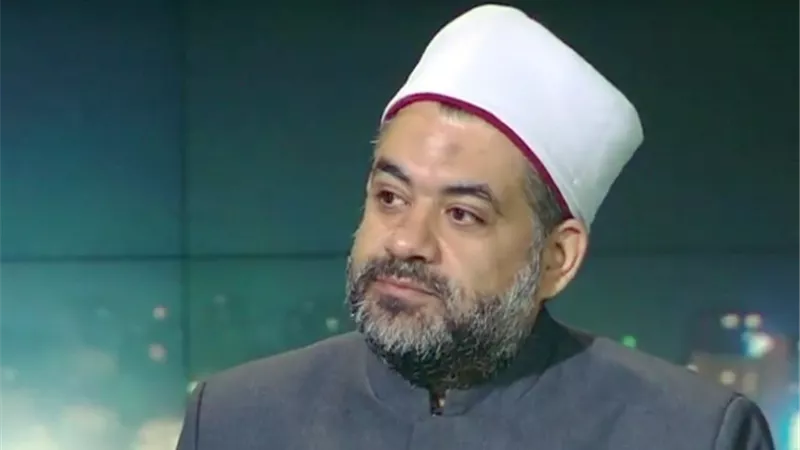 هل تحسب زكاة المال علي أصل مبلغ الوديعة أم فوائده؟