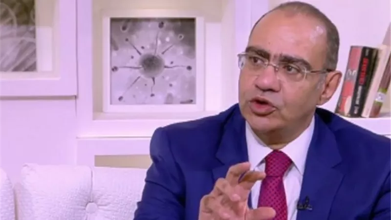 اللجنة العلمية لمكافحة كورونا: «فقدان حاسة السمع ليس من أعراض كورونا.. وتوجد أماكن بالمستشفيات لاستقبال المرضى»