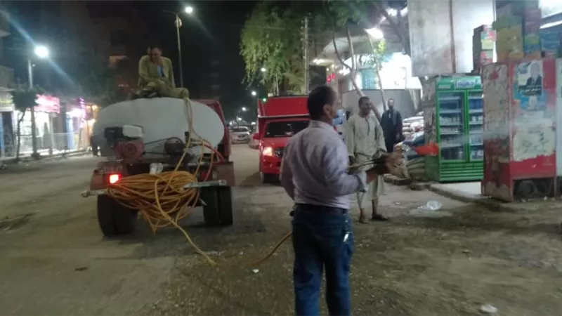محافظ أسيوط: استمرار حملات تطهير وتعقيم الكنائس والمساجد والمنشآت العامة لمواجهة كورونا