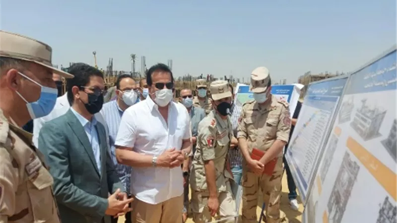 وزير التعليم العالي يتفقد الأعمال الإنشائية بجامعة بنها الأهلية