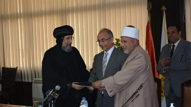 رئيس جامعة الزقازيق يهنئ جميع المصريين بمناسبة عيد القيامة المجيد