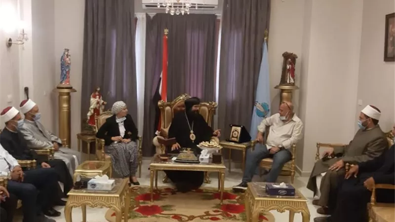 رئيس مدينة سفاجا تهنئ الانبا إريلايون أسقف البحر الأحمر والاخوة الاقباط بعيد القيامة المجيد