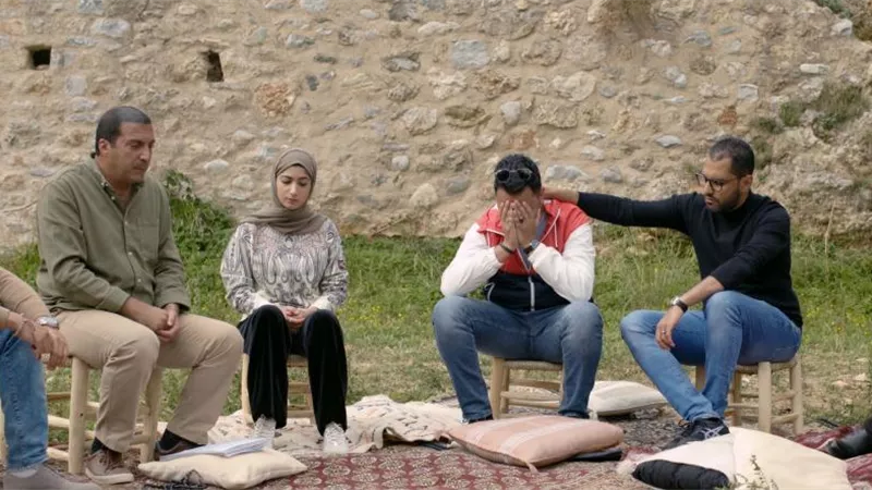 د. عمرو خالد يكشف أقوى وسيلة لتعبد الله بتذلل وخضوع