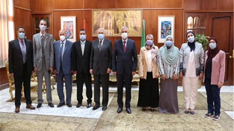 رئيس جامعة المنوفية يهنىء مديرى العموم الجدد بجامعة المنوفية