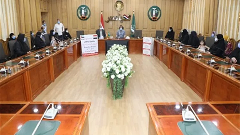 10 أطنان مواد غذائية للأسُر الاولى بالرعاية بالمنوفية