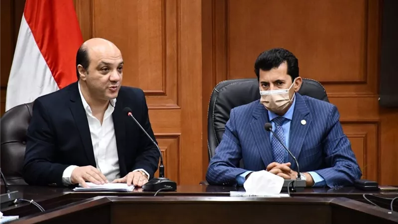 وزير الرياضة يبحث استعدادات استضافة مصر لكأس العالم للجمباز الفنى
