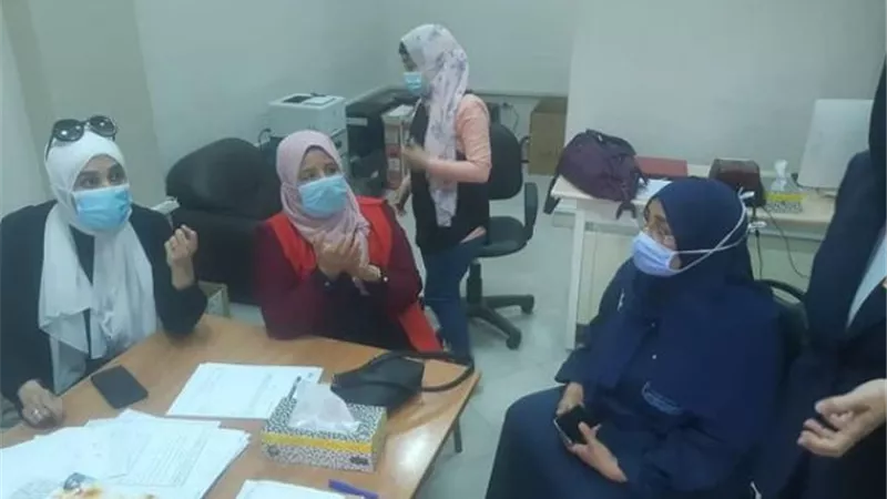 آمن وفعال ..فرق التواصل المجتمعي بصحة الإسماعيلية تكثف حملات التوعية بلقاح كورونا..صور