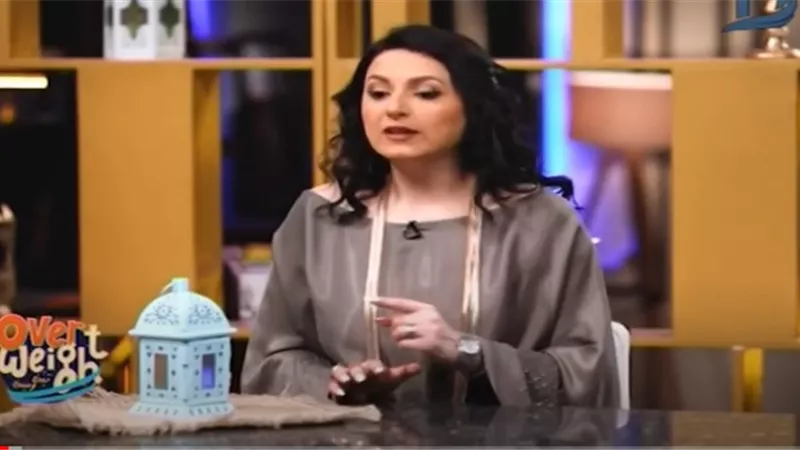 بالفيديو.. هل يتعارض فن الإتيكيت مع العادات والتقاليد؟.. خبيرة تجيب