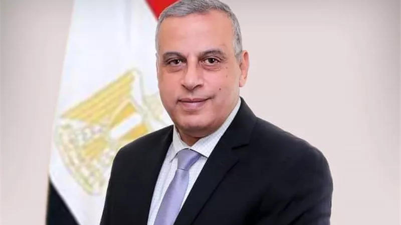 غلق المحال والمولات التجارية والمقاهي والكافتيريات والمطاعم بسوهاج