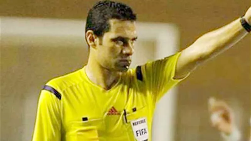اتحاد الكرة يعلن البنا حكما لمباراة الأهلي والاتحاد السكندري