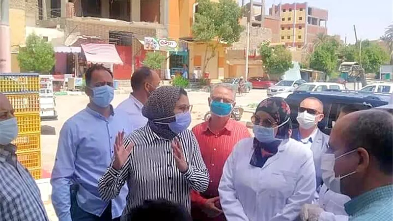 نائب المحافظ توجه بمكافأة البيطريين بالوادى الجديد