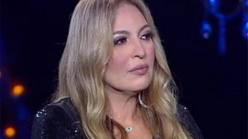 حكاية قبلة احمد زكى التى سببت ازمة مع نهلة سلامة