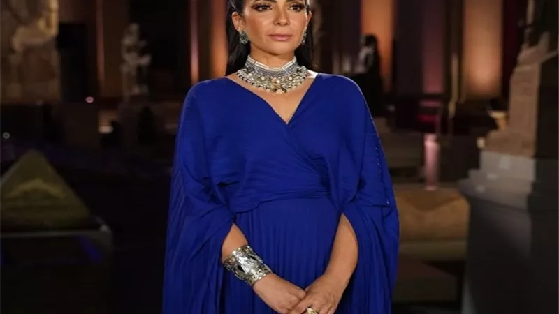 منى زكى تكشف للجمهورية أونلاين حقيقة مشاركتها فى مسلسل تاريخى بعد موكب نقل المومياوات