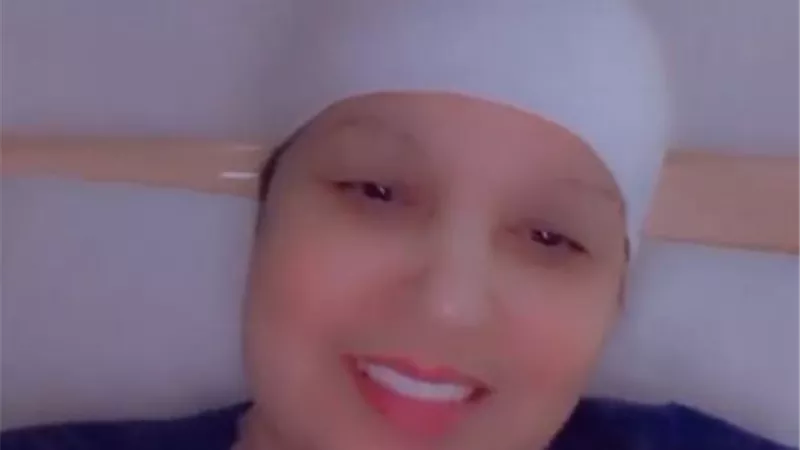 أول ظهور لفيفى عبده من داخل المستشفى