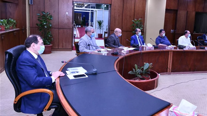 وزير البترول يتابع استعدادات منظومة توزيع المنتجات البترولية خلال فترة عيد الفطر
