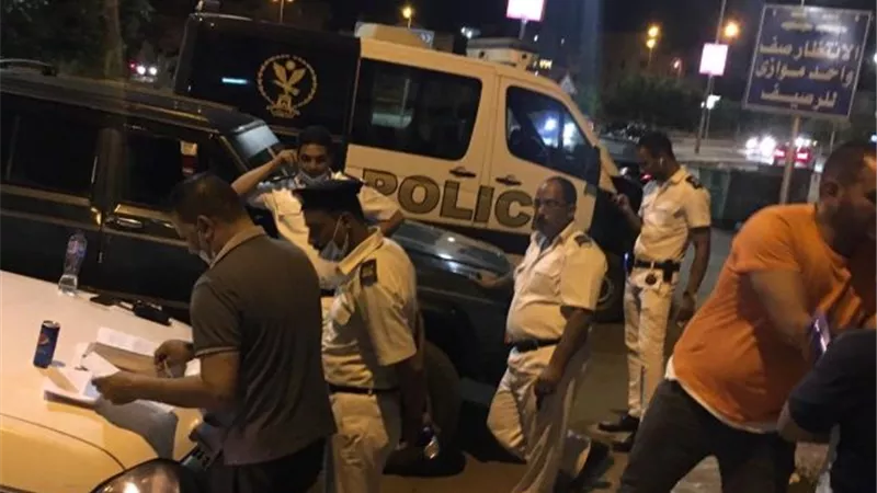 بشارة: تحرير 12 محضرا للمحلات المخالفة لمواعيد الغلق فى الشروق بالتعاون مع الشرطة.. بالصور