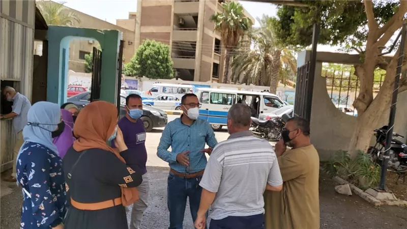 معاون محافظ بنى سويف يتابع تطبيق الإجراءات الاحترازية بمديريات:التعليم والطرق والزراعة والطب البيطري