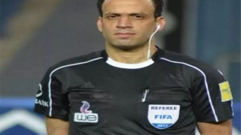 الحنفى يدير مباراة البنك الاهلى والاسماعيلى.. والتلاوى مساعدا
