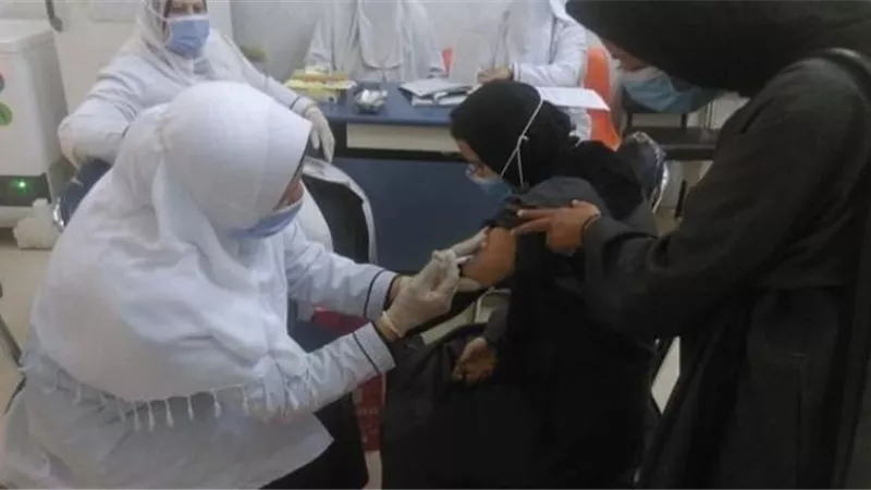 تطعيم الراهبات ومرضى الغسيل الكلوى في الإسماعيلية بلقاح كورونا ..صور