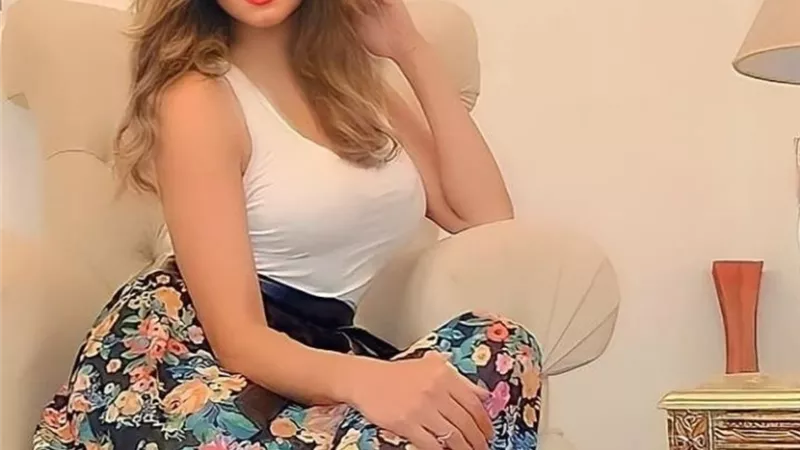 إطلالة مبهجة وملامح جذابة للفنانة إنجى خطاب فى أحدث ظهور
