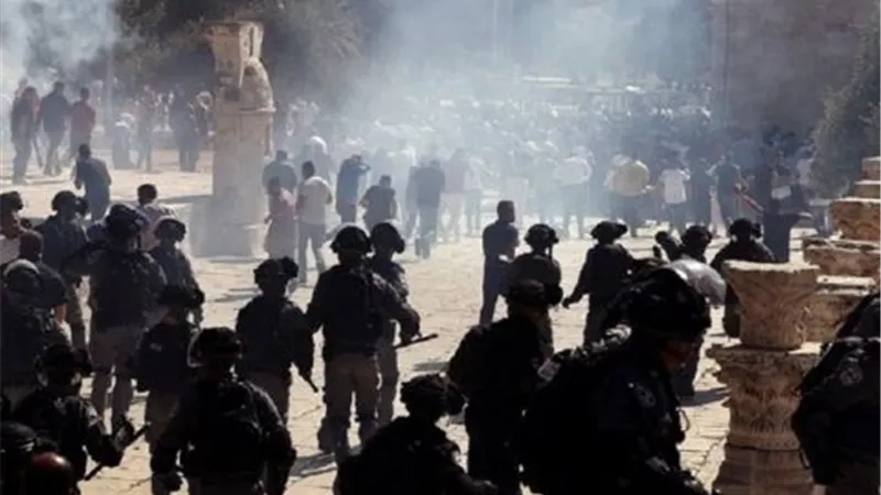الخارجية الفلسطينية تستنكر حملات القمع الدموي التى ترتكبها إسرائيل فى المسجد الأقصى
