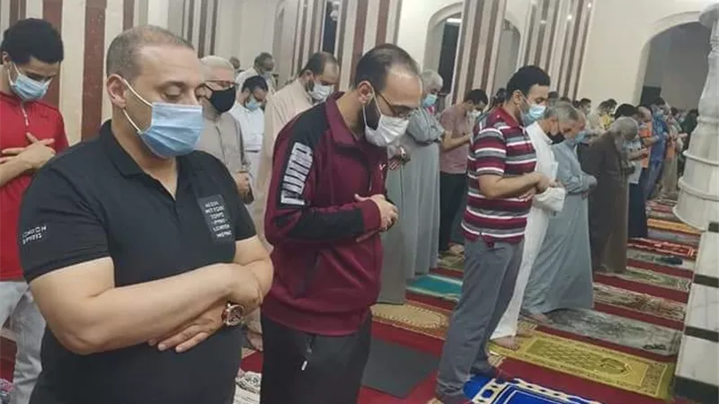 مساجد المنوفية..خشوع لله والتزام بالإجراءات الوقائية ضد 