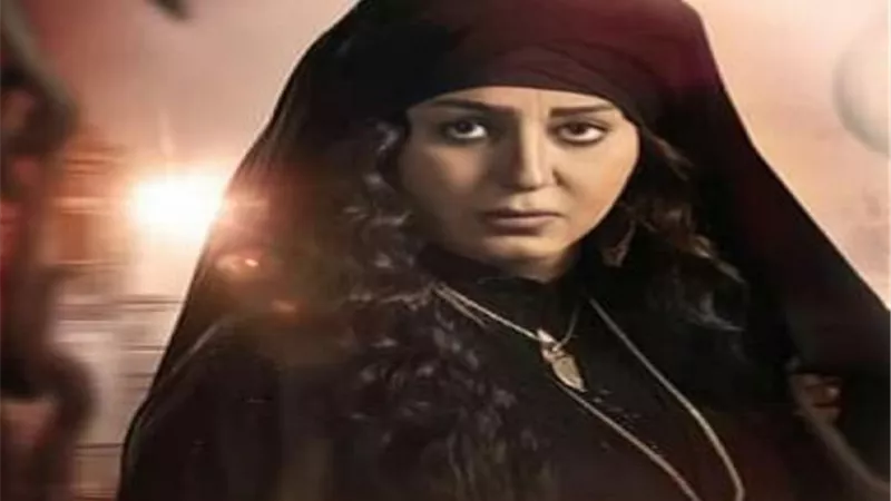 وفاء عامر تشيد بالفنان صبرى فواز