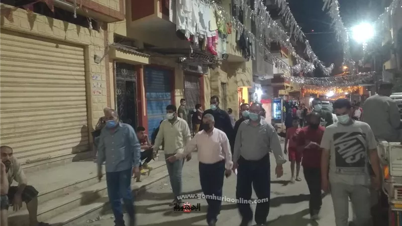 سكرتير عام محافظة الإسماعيلية يترأس حملة مكبرة لمراجعة مواعيد غلق جميع المحلات التجارية والكافتيريات بنطاق حى ثان الإسماعيلية.