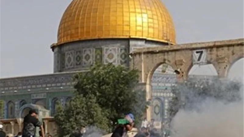 بعد مواجهات دامية مع فلسطينيين.. القوات الإسرائيلية تنسحب من المسجد الأقصى