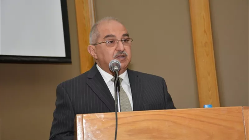 رئيس جامعة أسيوط يعلن خضوع 75 حالة من مصابي كورونا للعلاج بالمستشفى الجامعى