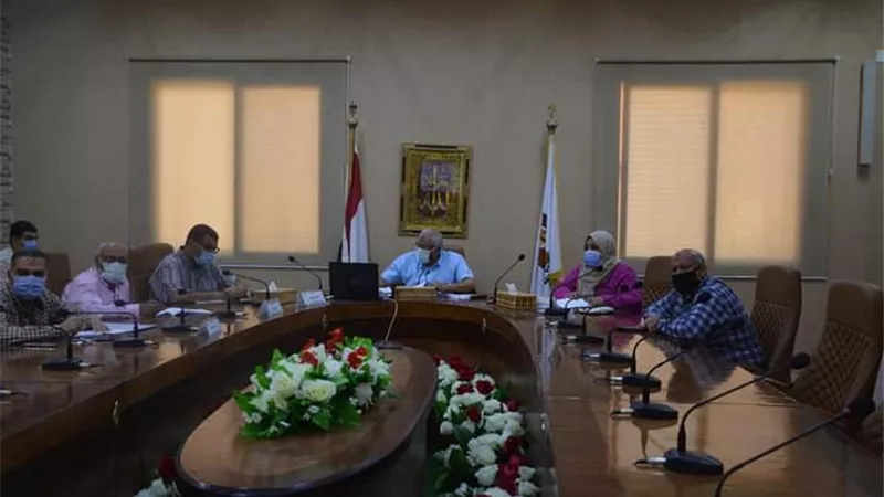 توصيل ٤٢ كم شبكات غاز ل٧٠٠ منزل والتشغيل يونيو القادم بالخارجة