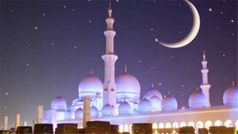 ما شرعية الصيغة الواردة في تكبير العيدين حيث ان البعض يدعي أنها بدعة وحرام؟