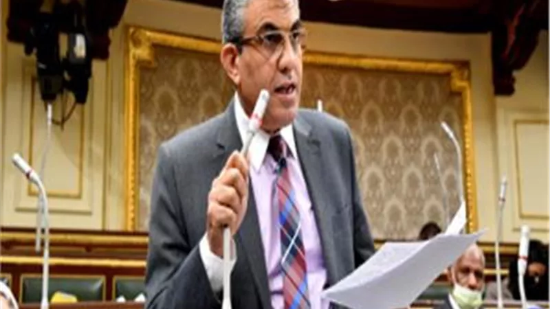 عبدالفضيل في تهنئته للرئيس :مستمرون في مساندة الدولة لمواجهة التحديات