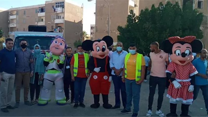 مستقبل وطن بدر يوزع 3750 هدية على أطفال معظم أحياء المدينة بعد صلاة عيد الفطر.. بالفيديو