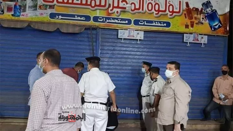 استمرارمتابعة تطبيق الإجراءات الاحترازية والالتزام بمواعيد غلق المحلات بسوهاج..صور