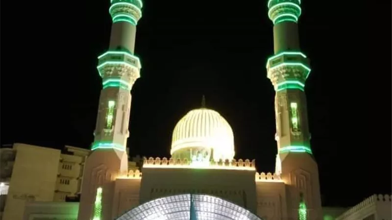 مسجد العوام اشهر مساجد مطروح يعود للحياه بصلاة العيد