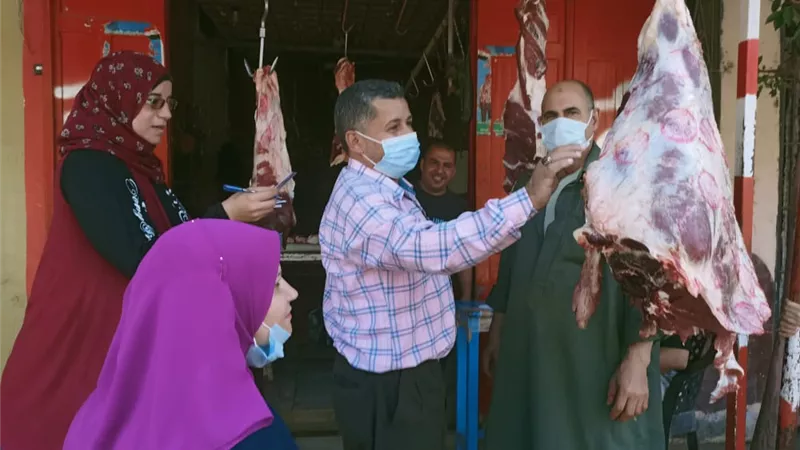 إعدام 754 كيلو أغذية متنوعة و 110 لتر عصائر والبان غير صالحة للإستهلاك الأدمي بالدقهلية