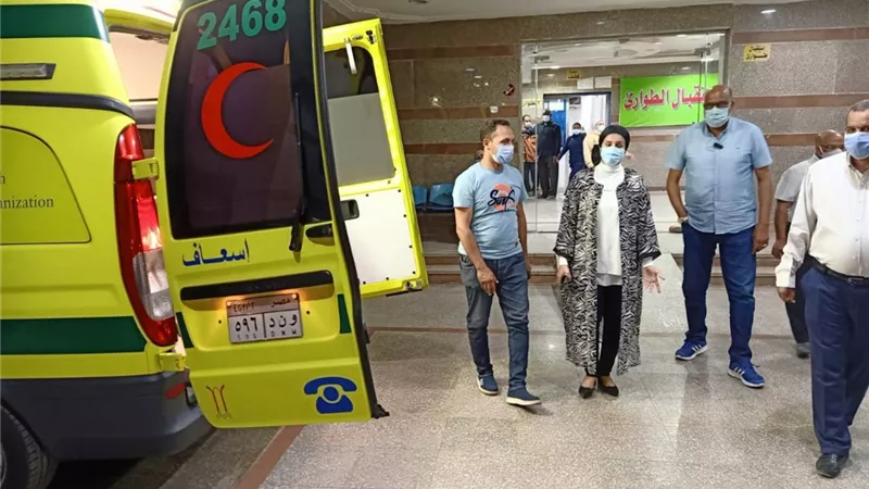 رئيس المدينة تتفقد مستشفى سفاجا المركزي وتتابع الإجراءات الإحترازية