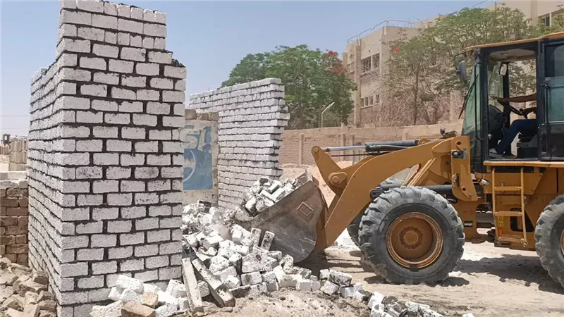 محافظ المنيا يتابع جهود الوحدات المحلية في القطاعات الخدمية خلال أجازه عيد الفطر المبارك