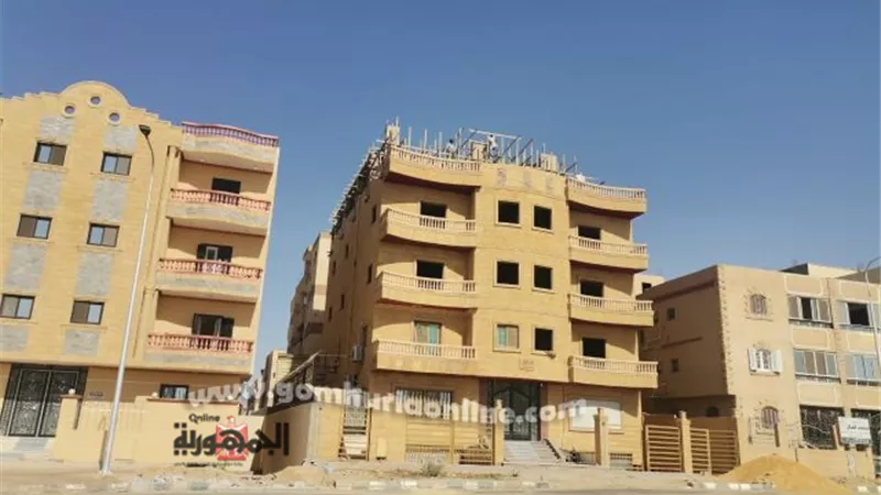 مندور: جهاز مدينة بدر ينفذ إزالة فورية فى أيام عيد الفطر ويتحفظ على معدات المقاول.. بالصور