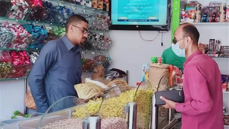 ١٣ مخالفة لعدم الالتزام بالاجراءت الاحترازية وتوقيع الغرامات الفورية برأس غارب