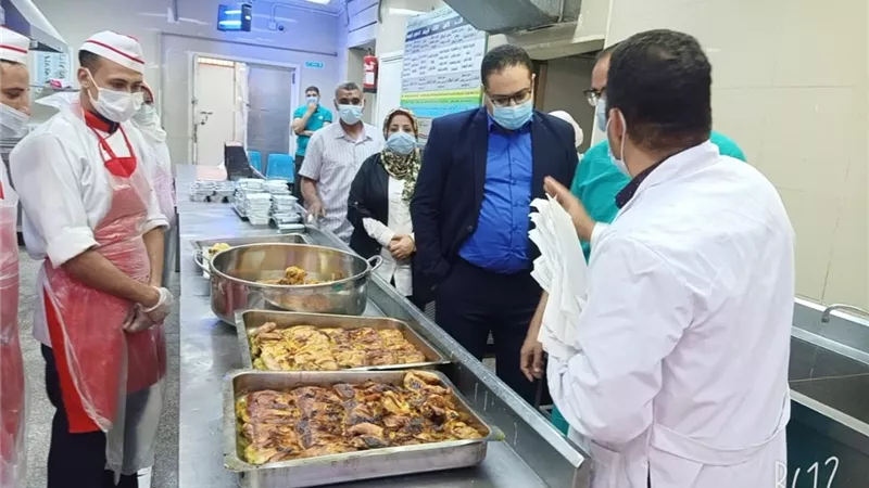 تفقد العمل بمستشفى التأمين الصحى بنى سويف أثناء العيد