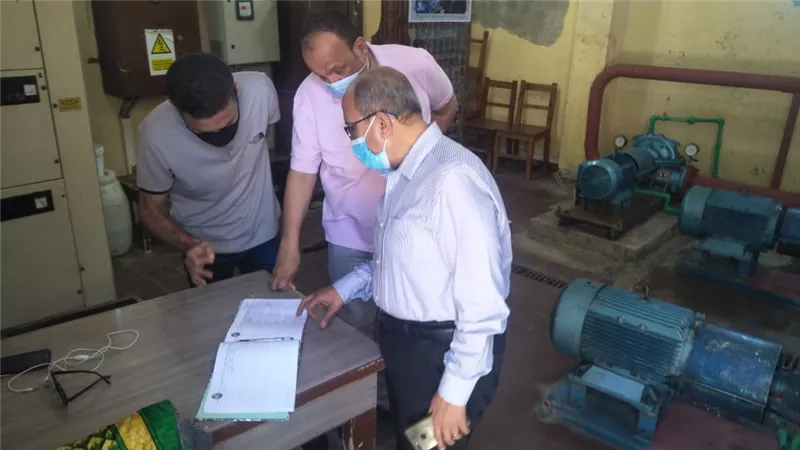 رئيس مياه الاسكندرية يتابع الفروع الإدارية والمحطات للتأكد من كفاءة التشغيل