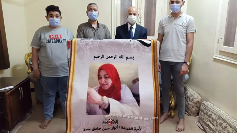 الرئيس السيسي يكرم أسر شهداء الجيش الأبيض بالشرقية