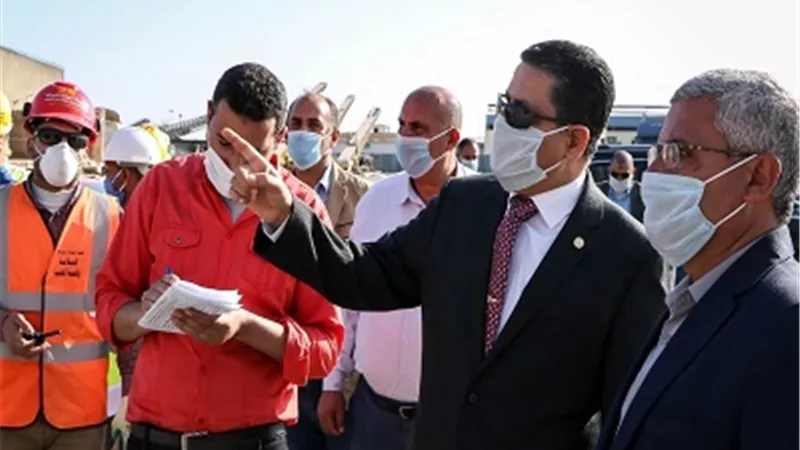 ٢٤ سفينة بميناء دمياط ٤٥ ألف طن بضائع عامة وتصدير ٦٤ ألف طن غاز مسال إلى باكستان