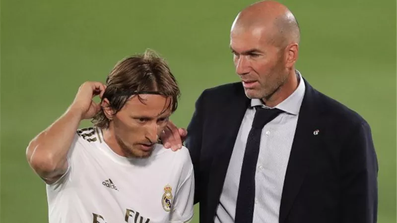 زيدان يكشف موعد رحيله عن ريال مدريد
