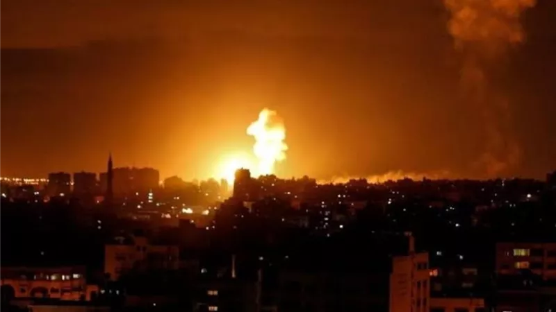 القوات الإسرائيلية تستهدف مجمع أمني في قطاع غزة