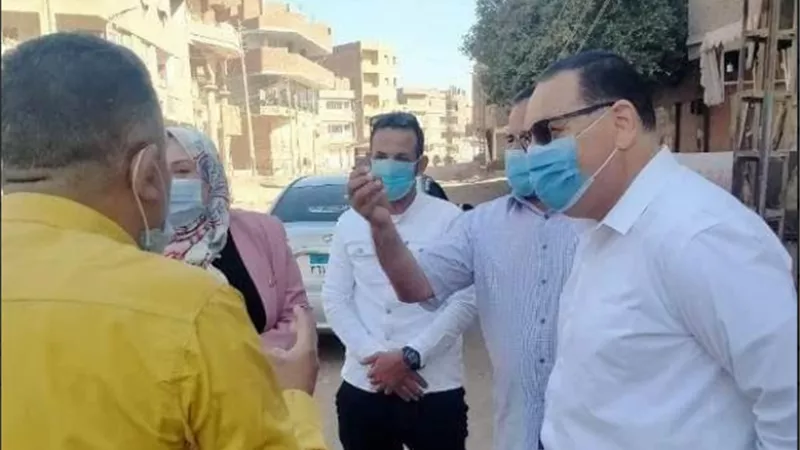 محافظ الشرقية يؤكد على تكثيف أعمال النظافة بمشتول السوق