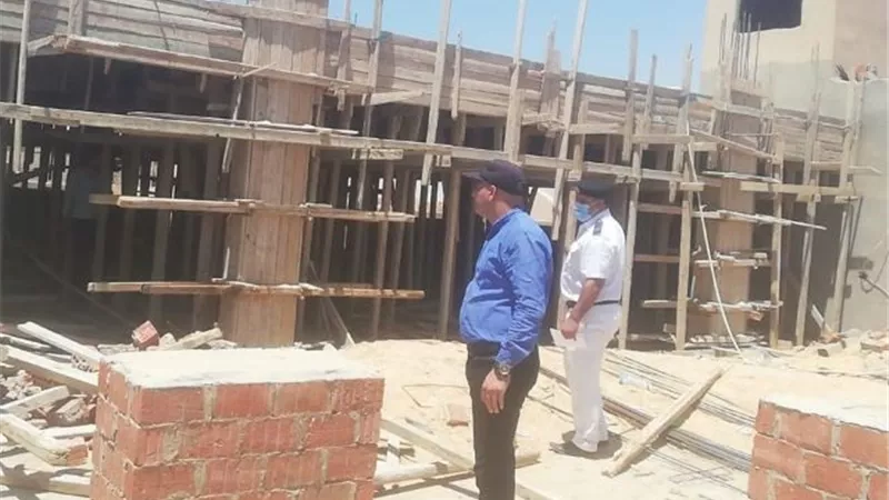 جهاز الشروق ينفذ إزالة فورية لمخالفة بناء ويحولها للنيابة العسكرية.. بالصور والأرقام